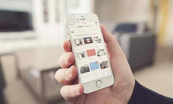 Living-Room-iPhone-5S-MockUp-600 Living-Room-iPhone-5S-MockUp-600